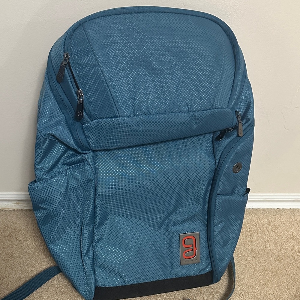 Geau Sport Axiom Backpack 2.0 in the Aegean Blue